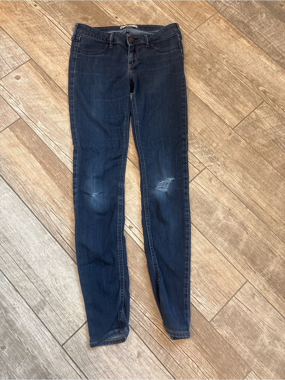 Hollister Dark Blue Skinny Jeans with Knees Distress